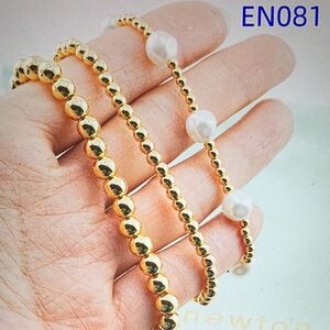 Newton Gold and Pearl Bracelet Set